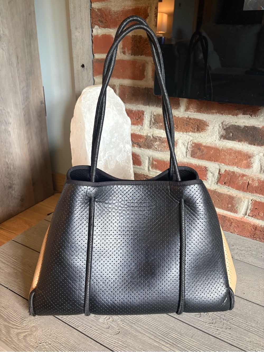 HAUTE SHORE Neoprene Tote Bag - Picture 2 of 7